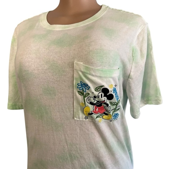 3/$30 🍂 Disney Green Tie Dye Short Sleeve Mickey Mouse Front Pocket Shirt - Picture 6 of 8